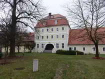 B�rln, Gutsp�chterhaus am Schlo� B�rln, erbaut von Baron von Pfister als Gerichtsgeb�ude (15.12.2024)