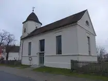 Drebligar, evangelische Kirche, erbaut im 17. Jahrhundert, Kirchturm von 1787 (16.12.2024)