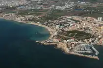 Start vom Flughafen Aeroport de Palma–Son Sant Joan (PMI) mit Blick auf den Stadtteil El Coll d'en Rabassa mit dem Yachthafen des Club N�utic Cala Gamba 24.09.2017