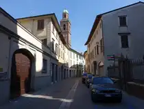 Caravaggio, H�user in der Via Roma (29.09.2018)