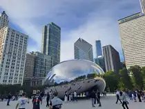  The Bean , ein riesiger, bohnen-f�rmiger Spiegel in Chicago am 01.10.2024