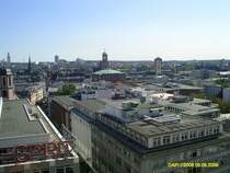 Blick von der Zeilgalerie in Richtung S�den. Zu sehen sind die Paulskirche und der Henninger-Turm.