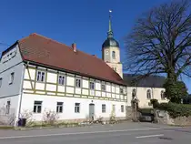 Reichst�dt, Pfarrhaus und evangelische Dorfkirche (28.03.2025)