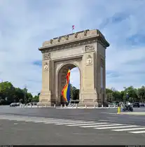 Unter anderem deswegen tr�gt Bukarest den Beinamen  Paris des Ostens :
Der 1936 erbaute Triumphbogen (Arcul de Triumf) im Norden von București (RO).

🕓 17.9.2024 | 14:31 Uhr