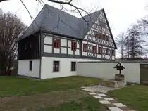 Neustadt in Sachsen, Pfarrhaus der evangelischen Kirchgemeinde, erbaut 1616 (30.03.2025)