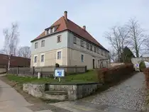 Porschendorf, Pfarrhof in der Lindenstra�e, erbaut im 17. Jahrhundert (30.03.2025)