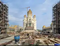 Soll das gr��te orthodoxe Kirchengeb�ude der Welt werden: die Nationalkathedrale (Catedrala Națională) in București (RO). Zweck damit ist, die viel kleinere Patriarchalkathedrale (Catedrala Patriarhală Sf. �mpărați Constantin și Elena) zu ersetzen. Die Fertigstellung war urspr�nglich f�r 2018 geplant.
Vom Gel�nde der Biserica  Sf�ntul Ioan Gură de Aur  kann auf die Baustelle geschaut werden.

🕓 18.9.2024 | 16:57 Uhr