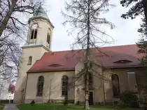 Sch�nfeld, evangelische Kirche, Saalkirche mit Westturm, erbaut 1676 (30.03.2025)