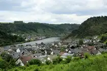 Blick auf den Ort Alken an der Mosel im Juni 2024.