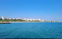 Wohnbl�cke direkt am Schwarzen Meer – auch das kann Lebensqualit�t bieten.
Fotografiert in Constanța (RO).

🕓 24.9.2024 | 12:06 Uhr