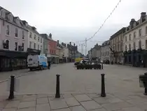 Cirencester, historische H�user am Market Place (26.04.2025)