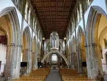 Llandaff, Mittelschiff der Kathedrale St. Peter und Paul (27.04.2025)