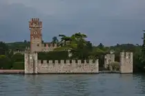 Scaligerburg von Lazise am Gardasee, vom Schiff aus aufgenommen.05.2025