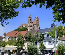Breisach am Rhein, Blick vom Marktplatz zum St.Stephansm�nster, Mai 2025