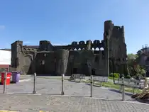 Swansea, Castle am Castle Square, erbaut im 12. Jahrhundert durch Henry de Beaumont (28.04.2025)