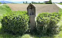 Feldkirch im Markgr�flerland, Wegekreuz von 1583, Mai 2025