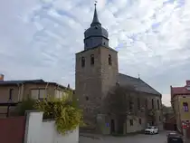 Alsleben, evangelische St. C�cilie Kirche, erbaut im 13. Jahrhundert, Langhaus erbaut 1864 (14.04.2025)