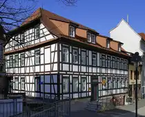 Suhl, Th�ringer Fachwerkhaus in der Innenstadt, April 2025