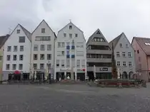 Ulm, Giebelh�user und Brunnen am Marktplatz (01.06.2025)