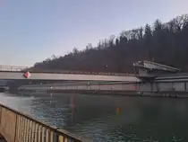 Der Alicensteg �ber den Neckar bei Esslingen am 04.02.2025. Seit Jahren wegen Bauf�lligkeit gesperrt.