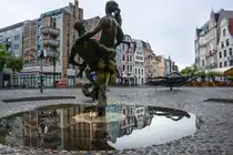 Brunnen der Lebensfreude vor dem Universit�tsplatz in der Hansestadt Rostock. Aufnahme: 8. Juni 2025.