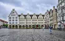 Die Alte Post am neuen Markt in Rostock. Aufnahme: 8. Juni 2025.