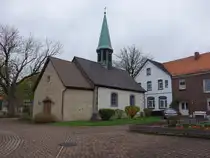 Th�ste, evangelische St. J�rgen Kapelle, erbaut 1753 (18.04.2025)