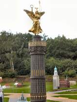 BERLIN-Siegess�ule  - Modell im Modellpark Wuhlheide, Sommer 2007