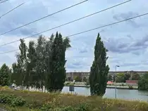 Blick auf Teile der Autostadt vom Hauptbahnhof Wolfsburg am 24. Juni 2025.