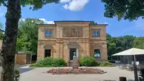 Bayreuth - Haus Wahnfried mit der B�ste des Bayernk�nigs Ludwig II., 18.06.2025