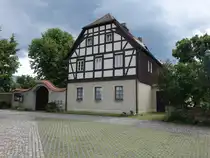 Lomnitz, Pfarrhaus in der Kantor Pech Stra�e (07.06.2025)