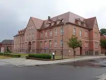 Calau, Kreishaus, zweigeschossigen Klinkerbau mit Satteldach, erbaut von 1901 bis 1903 (08.06.2025)