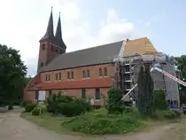 Kirchhain, Stadtpfarrkirche St. Marien, erbaut ab 1280, sp�tgotische Backsteinbasilika (09.06.2015)