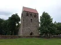 Riedebeck, evangelische Kirche, romanische Feldsteinkirche, erbaut von 1220 bis 1230 (09.06.2025)