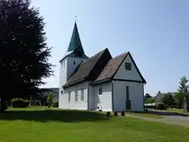 Elbrinxen, evangelische Kirche, Saalkirche mit eingezogenem Rechteckchor, erbaut im 12. Jahrhundert (14.06.2025)