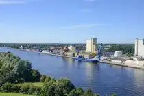 Blick auf Rendsburg von der Eisenbahn-Hochbr�cke. Aufnahme: 17. August 2025.