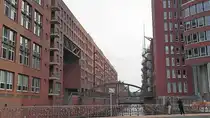 In der Speicherstadt im Hamburger Hafen am 23.10.2022.
Die Hamburger Speicherstadt ist der weltgr��te historische Lagerhauskomplex und wurde zwischen 1883 und 1927 s�dlich der Altstadt auf den ehemaligen Elbinseln erbaut.