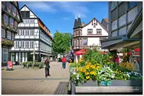 Die Poststra�e im historischen Viertel von Celle, links das �lteste Geb�ude der Stadt. Aufnahme aus Mitte August 2025  