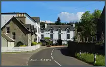 Seit 1695 gibt es den Moulin Inn im Dorf Moulin bei Pitlochry. Heute geh�rt zum Gasthaus auch ein Hotel und eine kleine Brauerei. (13.05.2025)