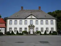 Schloss Menzel, erbaut 1750 durch Moritz Anton von der Lippe (18.06.2025)