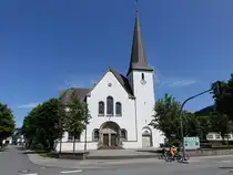Dorlar, Pfarrkirche St. Hubertus, erbaut von 1912 bis 1913 durch den Architekten Joseph Buchkremer (20.06.2025)