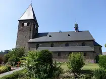 Helden, Pfarrkirche St. Hippolytus, erbaut im 11. Jahrhundert (21.06.2025)