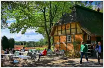 Garten-Caf�  Schneverdingen  Auf dem H�pen . Direkt am Heidegarten gelegen, hier werden Zuchtsorten gepflanzt, die bis in den Oktober bl�hen. 
L�neburger Heide 23.09. 2025