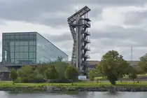 Geb�ude der Kl�range von Oupeye bei L�ttich, aufgenommen bei einer Bootsfahrt �ber den Albertkanal. 09.2025