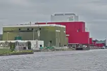 M�llverbrennungsanlage in Herstal bei L�ttich, durch die M�llverbrennung wird Strom f�r ca 54000 Haushalte produziert, aufgenommen bei einer Schifffahrt �ber den Albertkanal. 09.2025