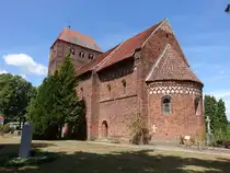 Redekin, evangelische Kirche, Backsteinkirche erbaut um 1200 (06.07.2025)