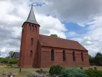 B�hne, evangelische Kirche, neugotische Saalkirche aus roten Ziegeln, erbaut 1838 (07.07.2025)