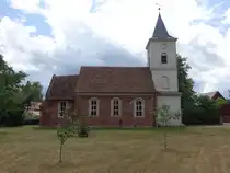 B�tzer, evangelische Kirche, erbaut im 13. Jahrhundert, Westturm von 1841 (07.07.2025)