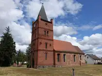 Zollchow, evangelische Kirche, erbaut im 13. Jahrhundert, Kirchturm erbaut von 1847 bis 1849 (07.07.2025)