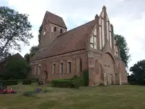 Buckow, evangelische Kirche, gotische Backsteinkirche, erbaut im 14. Jahrhundert (08.07.2025)